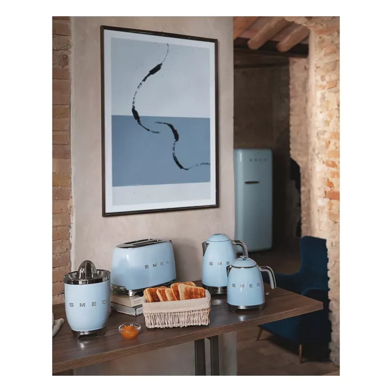 SMEG kanvica 50s Style KLF04PBEU, pastelovomodrá