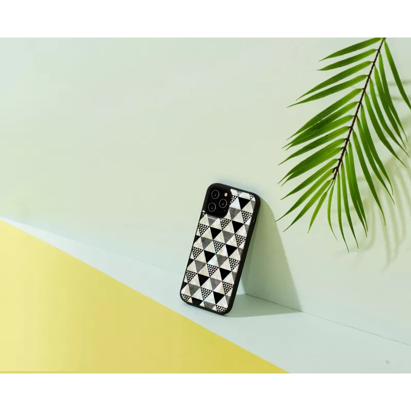 Ochranné puzdro iKins pre Apple iPhone 12 Pro Max — čierna pyramídová štruktúra