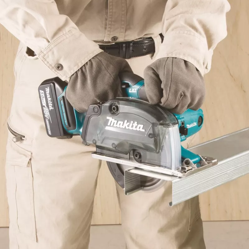 Makita DCS552RTJ prenosná kotúčová píla 13,6 cm čierna, mint 3600 ot/min