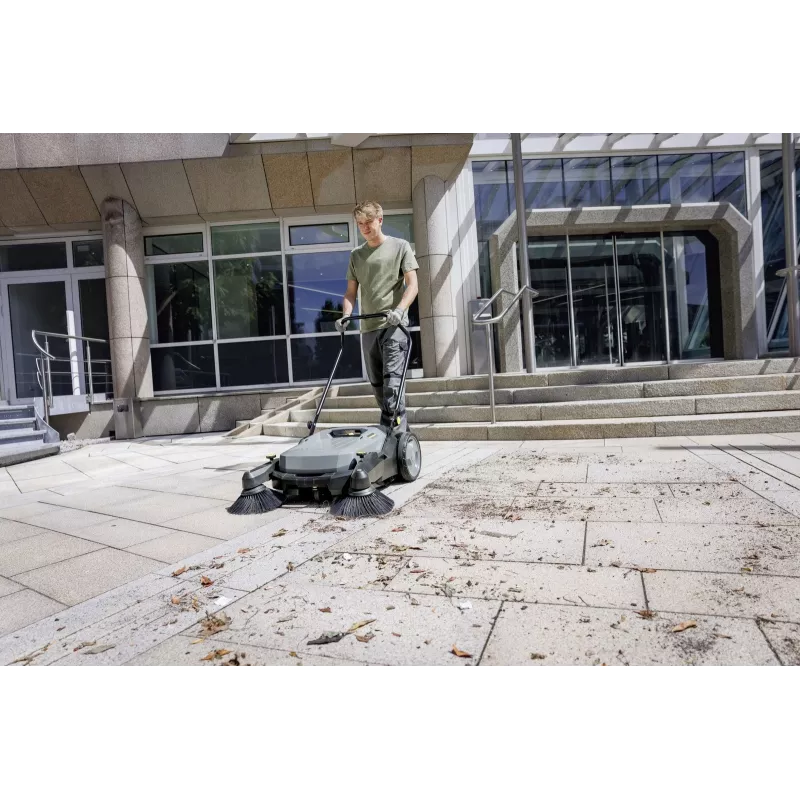 Karcher AG KM 70/20 C 2SB zametací stroj, 22 kg, manuálny