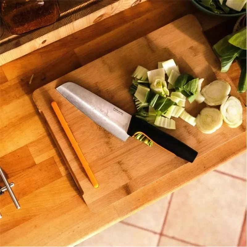 Fiskars 1057536 kuchynský nôž nehrdzavejúca oceľ 1 kus Santoku nôž