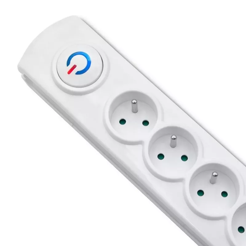 Prepäťová ochrana Qoltec 50293 biela 8 AC zásuviek 230 V