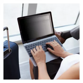 Mobilis magnetický filter na ochranu súkromia pre Surface Laptop 6 13,5'' (016444)