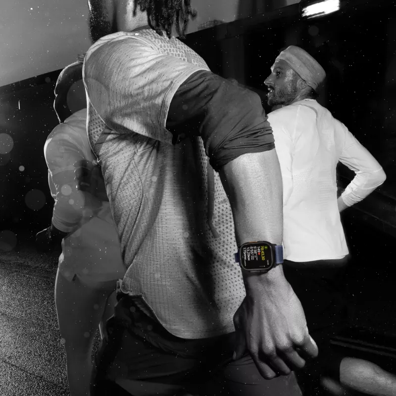 Apple Watch Ultra 2 GPS + Cellular 49mm čierne titánové puzdro s čiernym