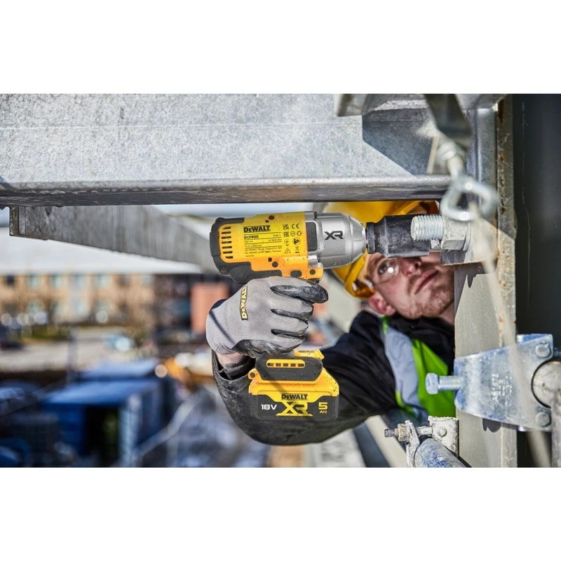 Rázový uťahovák bez batérie a nabíjačky 18V DCF900NT DEWALT