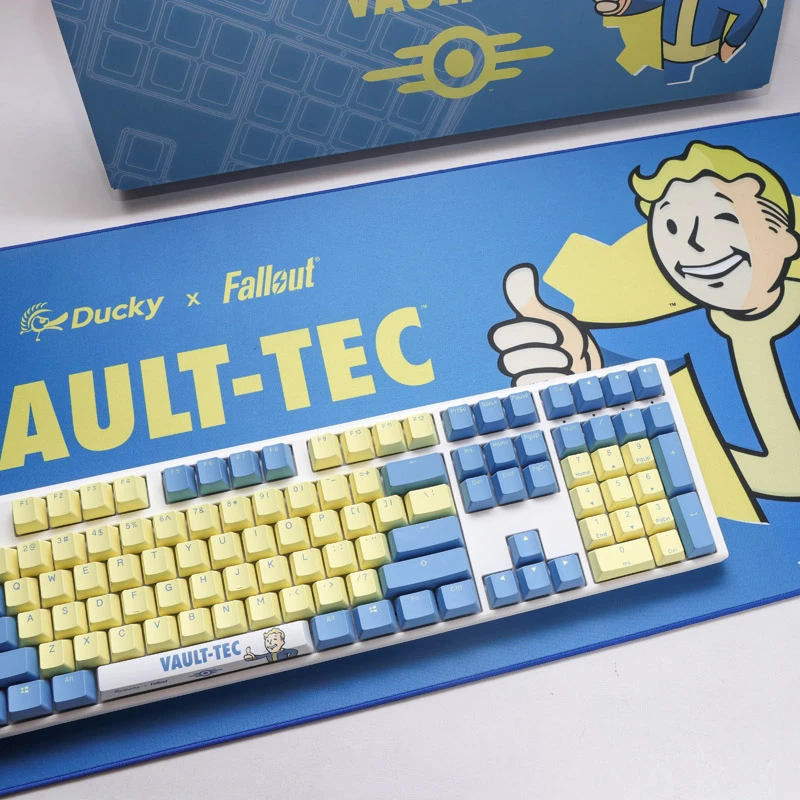 Ducky x Fallout Vault-Tec Limited Edition One 3 herná klávesnica + podložka pod myš - MX-modrá (US)