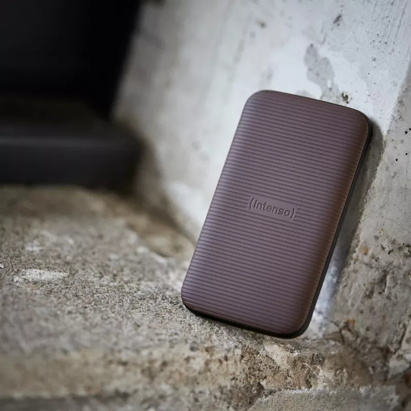 Intenso TX500 - SSD - 2TB - externý (prenosný) - USB 3,2 Gen 2x1 (USB-C konektor) - hnedá (3827470)