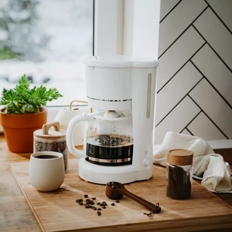 Adler AD 4383w filtrovací kávovar na mletú kávu 1,5 L biely