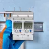 Qoltec 50882 Jednofázový elektronický merač spotreby energie na lištu | Wi-Fi | TUYA | 230V | LCD