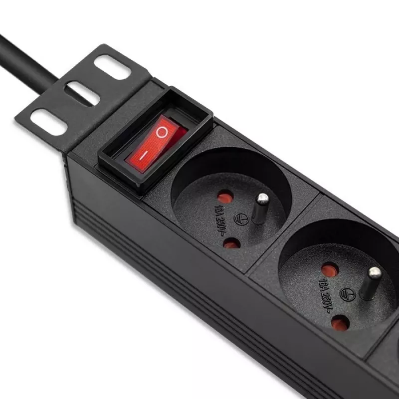 Qoltec hliníková PDU pre 10'' RACK | 1U | 16A | 4xFRENCH | 1,8m