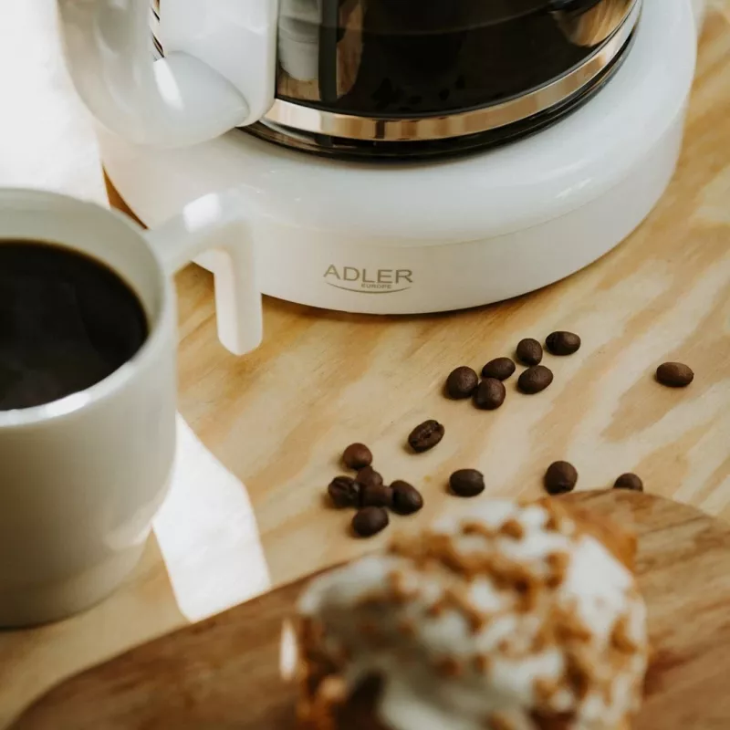 Adler AD 4383w filtrovací kávovar na mletú kávu 1,5 L biely