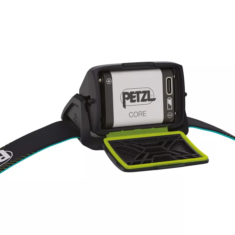 Petzl E065AB03 Actik Core lampa zelená (E065AB03)
