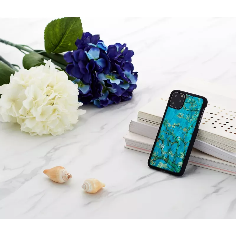 Ochranné puzdro iKins pre iPhone 11 Pro Max – Almond Blossom čierne