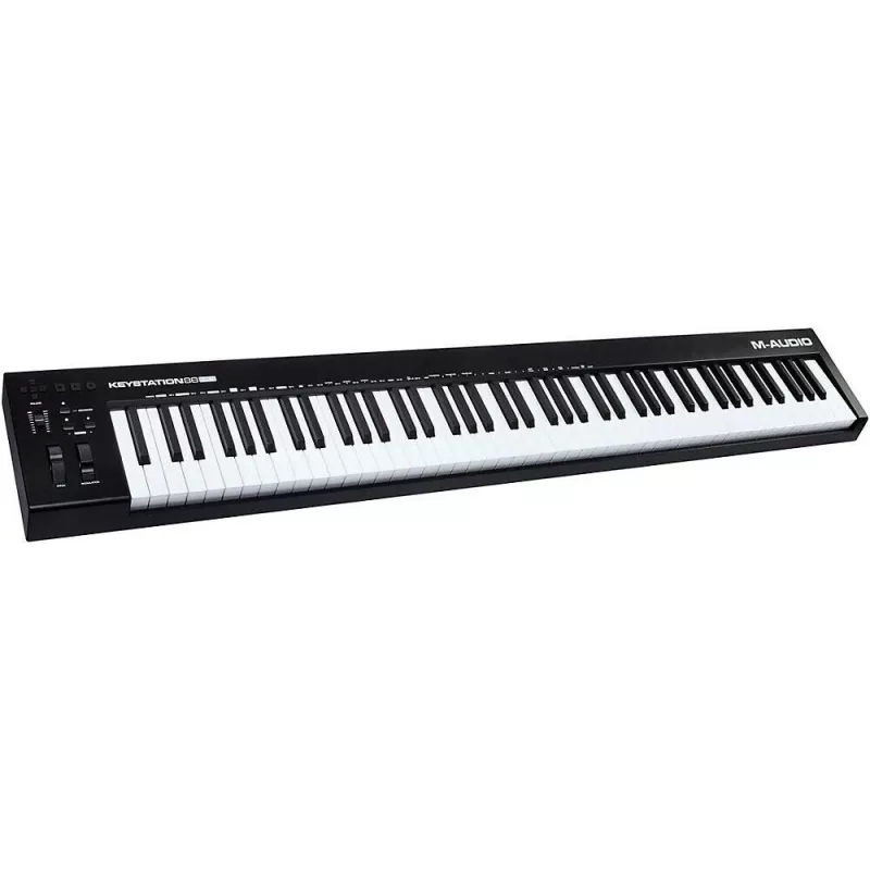 M-AUDIO Keystation 88 MK3 MIDI klávesnica 88 klávesov USB čierna, biela