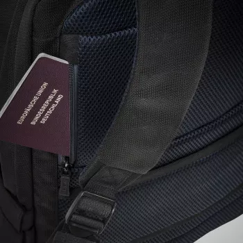 Batoh Rivacase Tegel 8460 čierny polyester