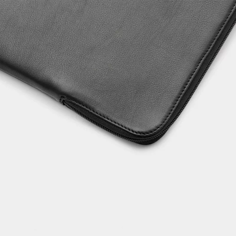 Kožená taška 16 pre MacBook Pro - čierna