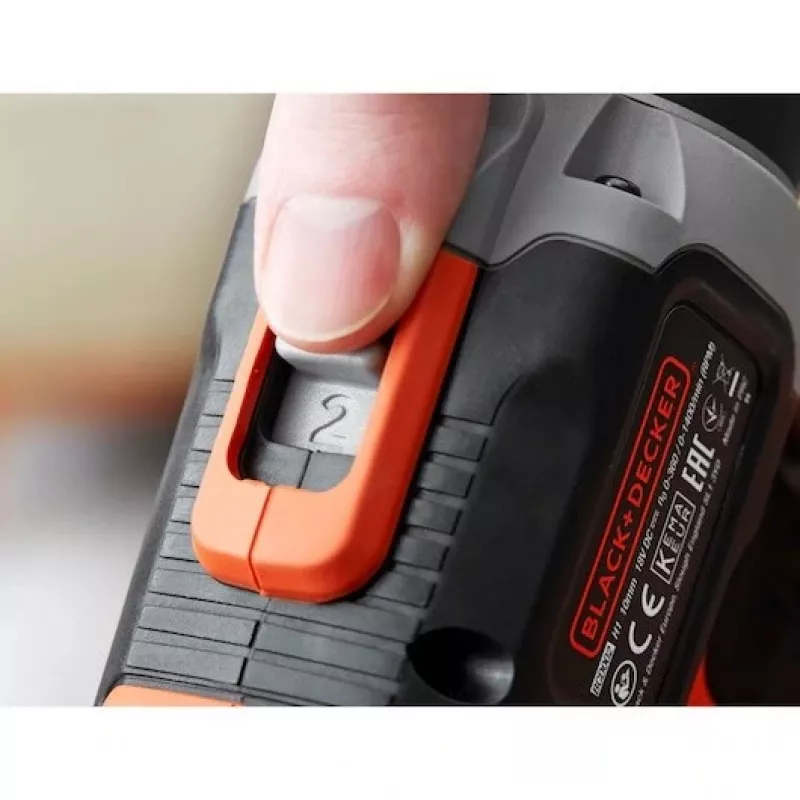 BLACK & DECKER | Akumulátorová vŕtačka/skrutkovač s batériou 2,0 Ah / 4,0 Ah | BCD003MEM2K-QW | 18 V | 2,0/4,0 Ah | lítiová