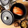 Liatinový hrniec na dusenie Russell Hobbs 24 cm, čierny
