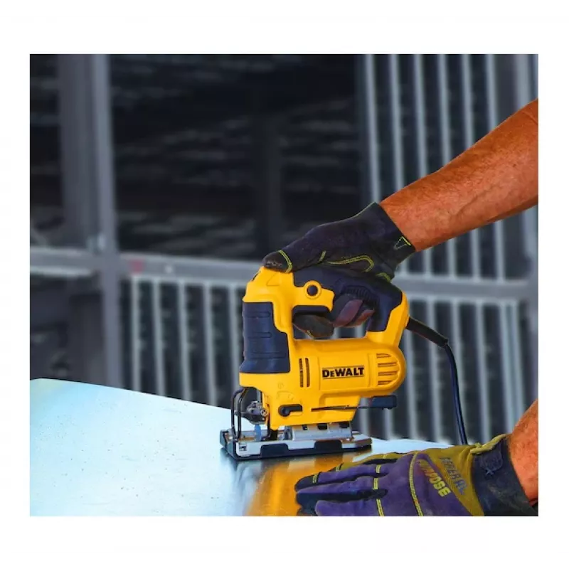 Elektrická priamočiara píla 650W DEWALT DWE349