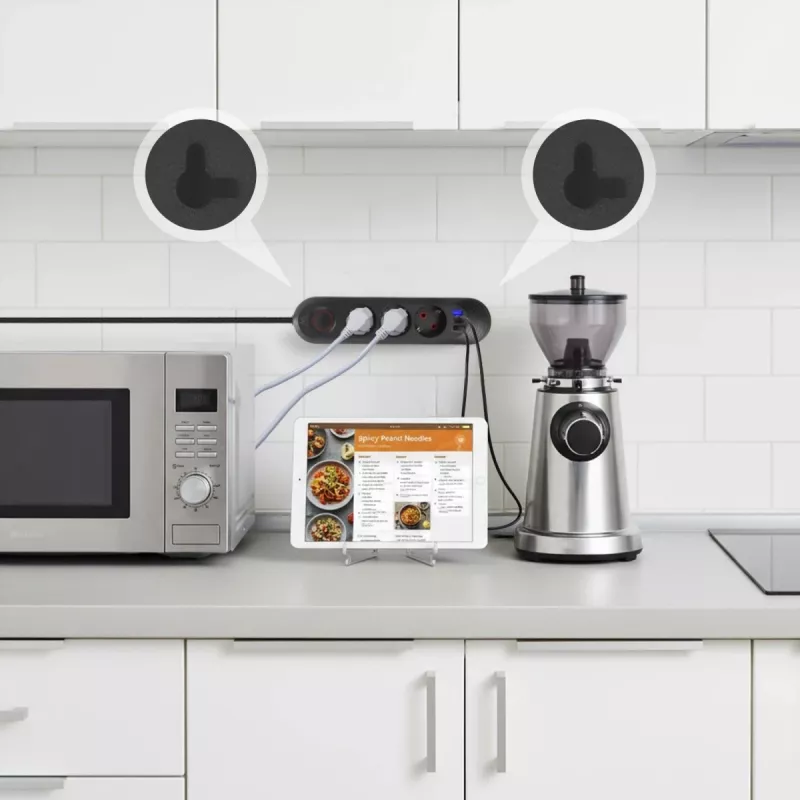 Predlžovacia zásuvka MACLEAN MCE394 B — 3 zásuvky + 3×USB A, 110–240V, 2,1A USB, 2500W, 1,5 m kábel, čierna