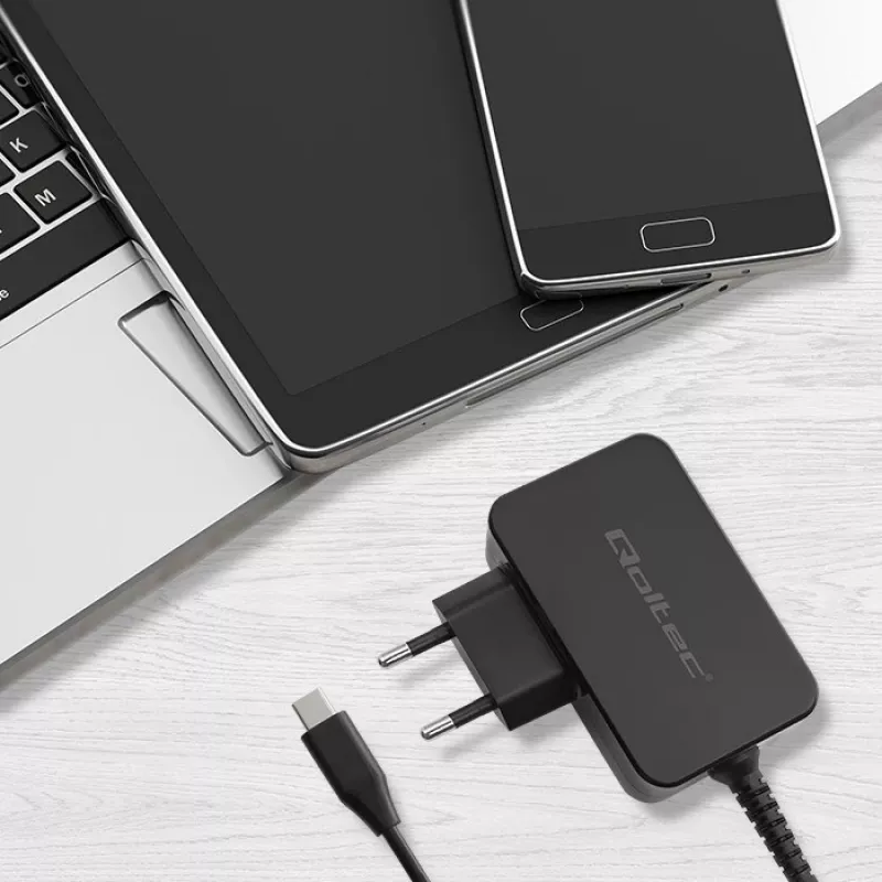 Qoltec 52386 GaN POWER PRO nabíjačka | 1xUSB-C | 65W | 5-20V | 3-3,25A | čierna