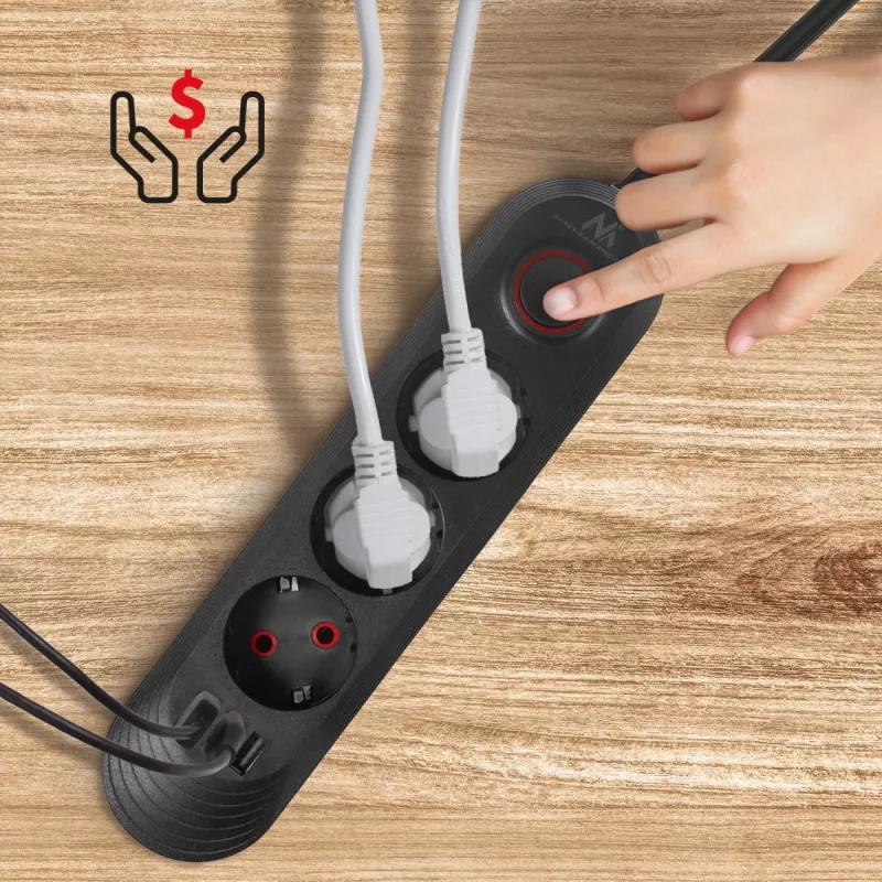 Predlžovacia zásuvka MACLEAN MCE394 B — 3 zásuvky + 3×USB A, 110–240V, 2,1A USB, 2500W, 1,5 m kábel, čierna