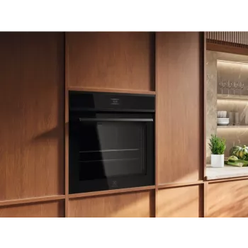 Vstavaná rúra Electrolux EOE8P39H čierna pyrolytická, elektrická, multifunkčná, čierna