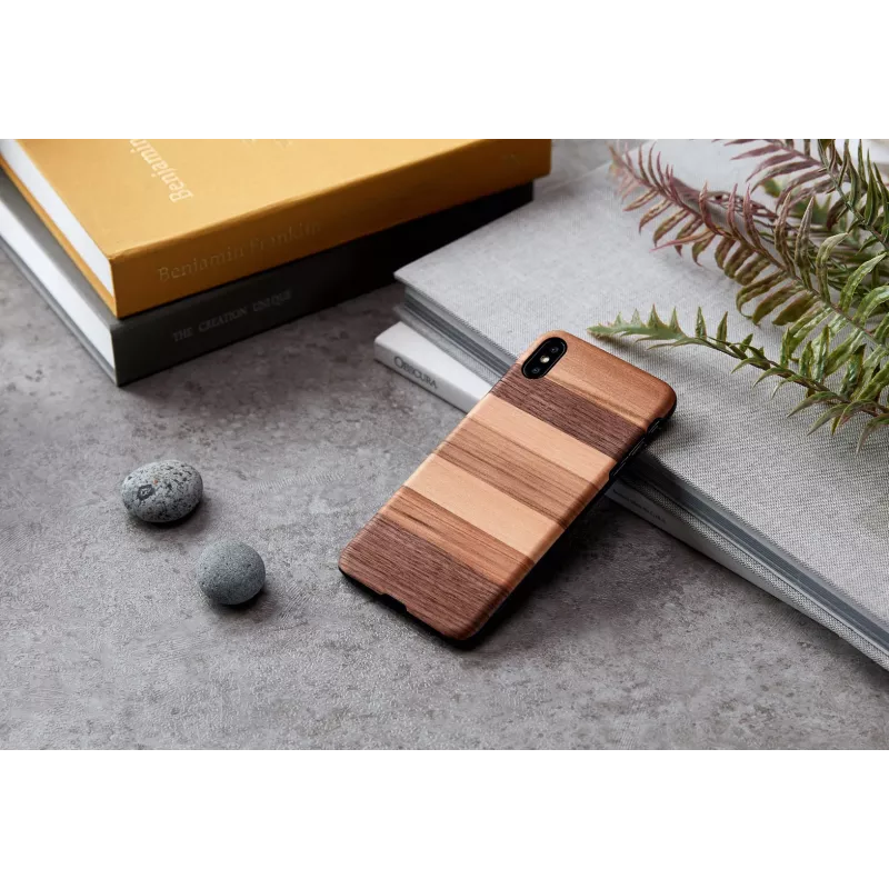 Puzdro na smartphone man and wood pre iPhone XS Max — čierna