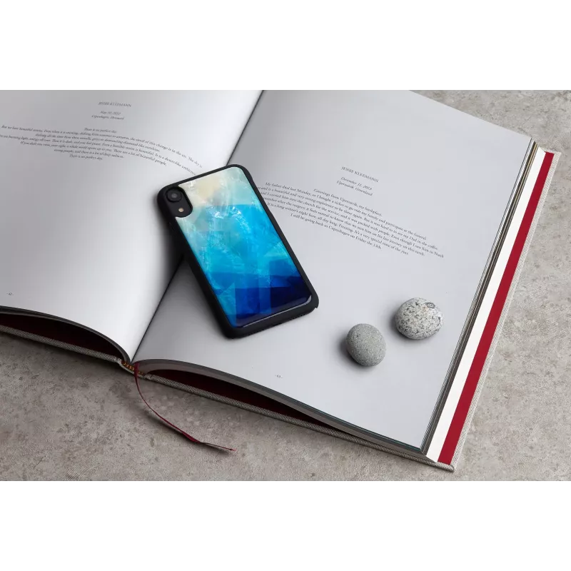 Puzdro na telefón iKins pre iPhone XR – modré jazero zvonku, čierna vnútri