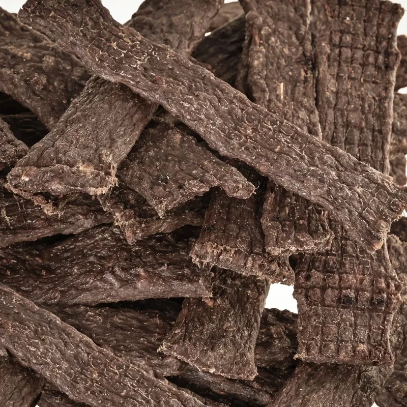 Psie maškrty PETITTO monoprotein Beef Strips 400 g — monoprotein hypoalergénny hovädzí snack pre dospelé psy