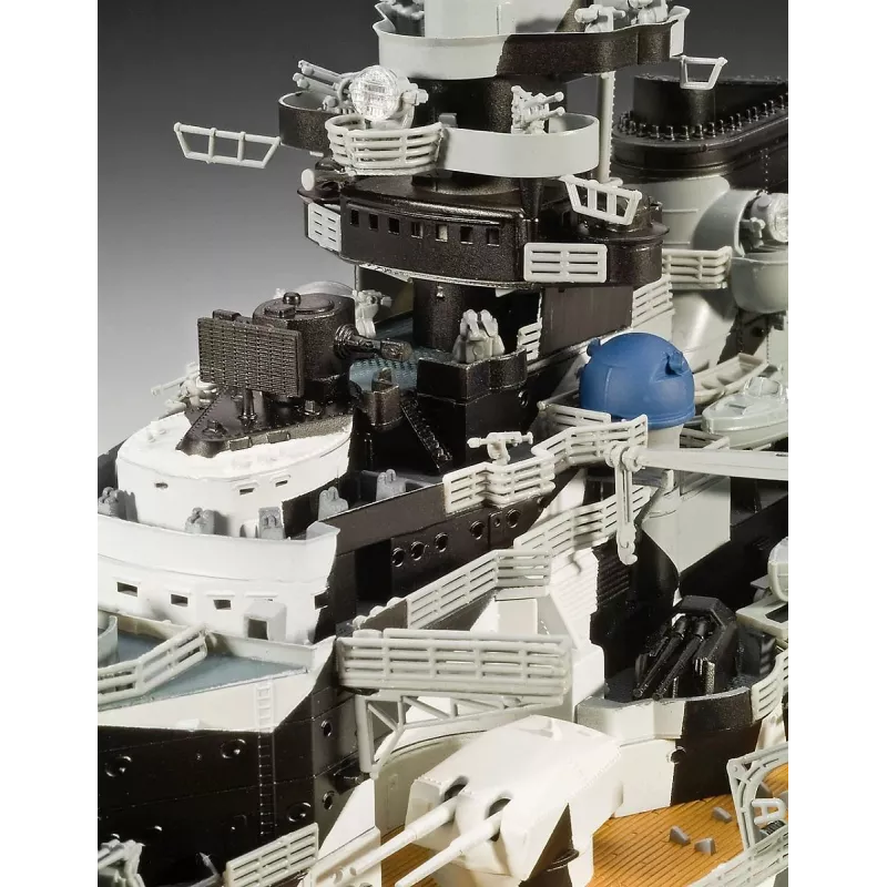 Plastový model lode REVELL Tirpitz mierka 1:350