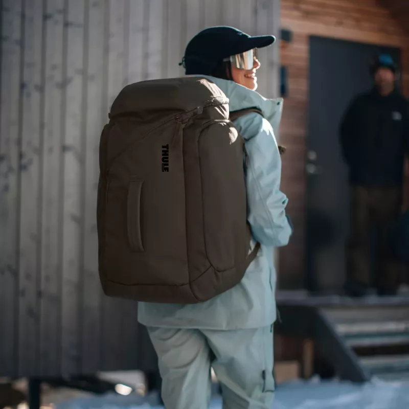 Thule 5157 Roundtrip kolieskový batoh na lyžiarky a snowboardové topánky 60L Deep Khaki