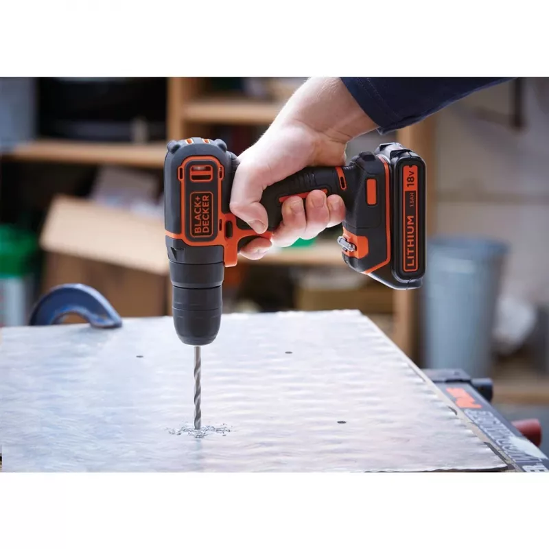 Black & Decker BDCHD18KB-QW bezskľučidlový vrták čierna, oranžová