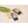 Puzdro na telefón Man and Wood Galaxy Note 20 — modrý kvet na čiernej