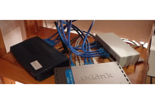 Upgrade siete v domácej kancelárii: Praktický plán pre switch, access point a kabeláž