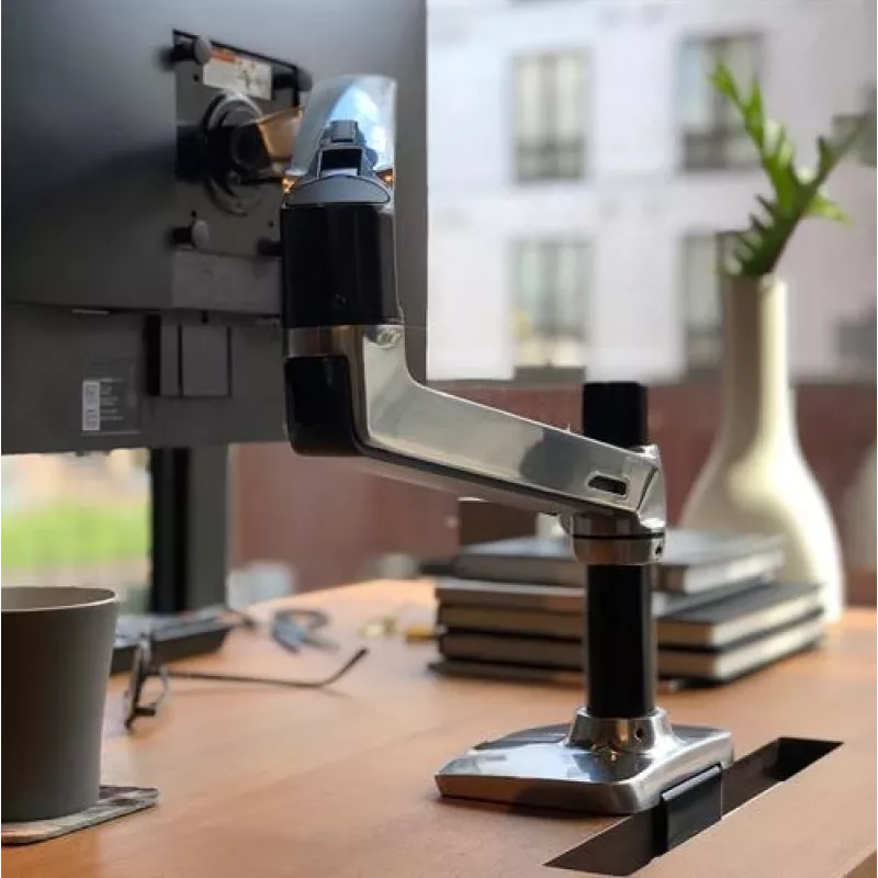 Ergotron LX stolový držiak LCD monitora, leštený hliník