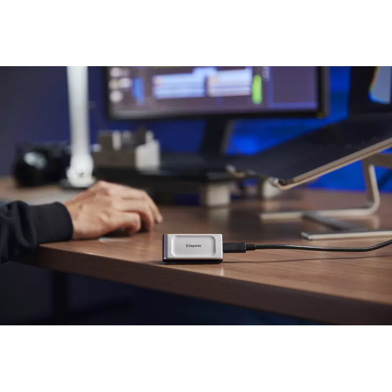 Kingston Technology 2000G PORTABLE SSD XS2000, 2 TB, USB Type-C, 3.2 Gen 2 (3.1 Gen 2), 2000 MB/s, čierna, strieborná