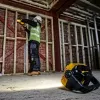 Voľne stojaca pracovná lampa DeWalt DCL077-XJ, 2000 lm, IP54, bezdrôtová (batéria sa predáva samostatne)