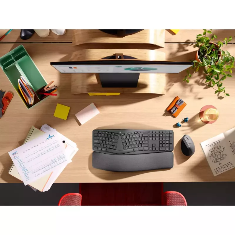 LOGITECH Ergo K860 - bezdrôtová split klávesnica Business Graphite Qwerty Pan Nordic