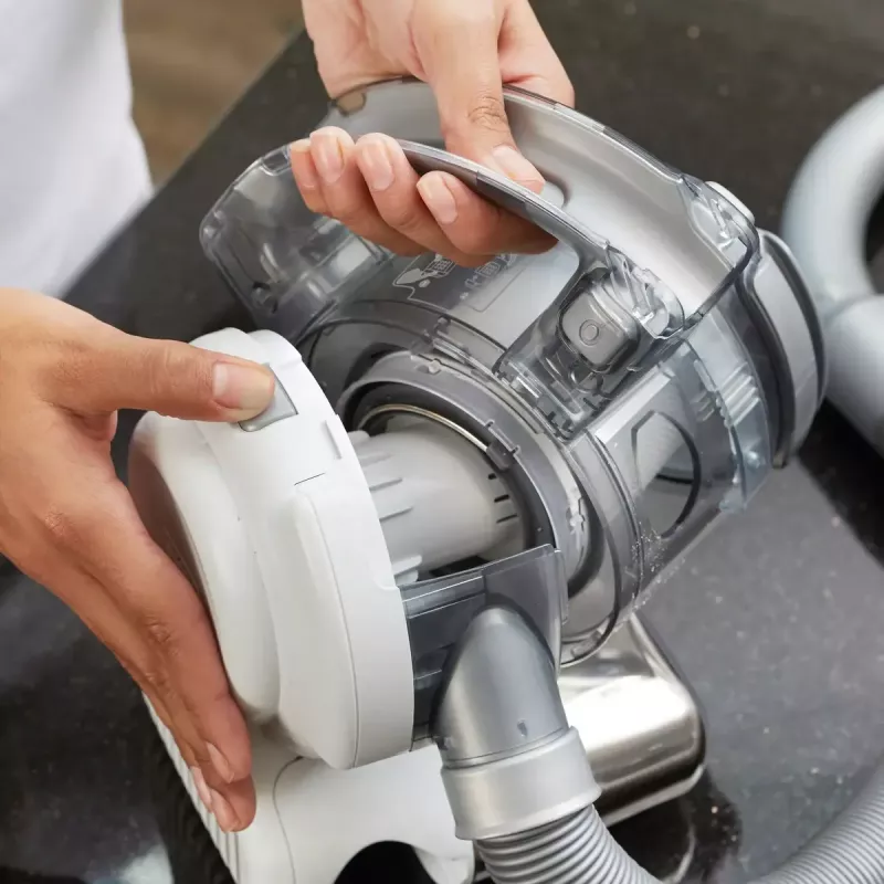Black & Decker PD1820L-QW Flexi ručný vysávač, chrómový