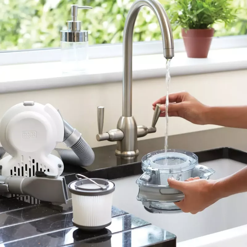 Black & Decker PD1820L-QW Flexi ručný vysávač, chrómový
