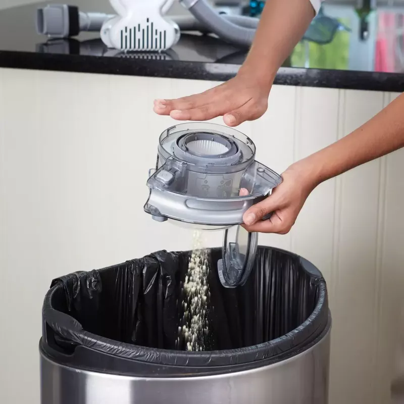 Black & Decker PD1820L-QW Flexi ručný vysávač, chrómový