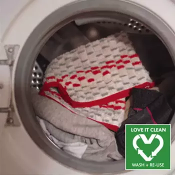 Mop VILEDA Spray Max mikrovlákno suchý & mokrý — plastová hlava, 0,6 l nádržka na vodu, antibakteriálny, biela/červená