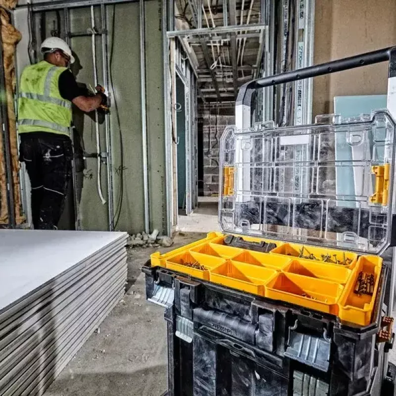 Organizér DeWALT DWST82968-1 TSTAK, vodotesný a odolný voči prachu, 400×332×119 mm, čierny/oranžový