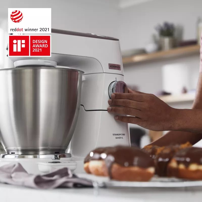 Kenwood Titanium Chef Baker XL kuchynský robot 1200 W 7 L biely s integrovanou váhou