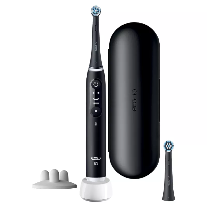 Oral-B iO 6 vibračná zubná kefka pre dospelých čierna