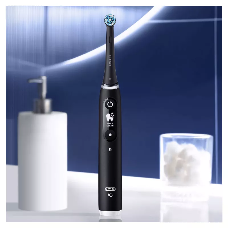 Oral-B iO 6 vibračná zubná kefka pre dospelých čierna