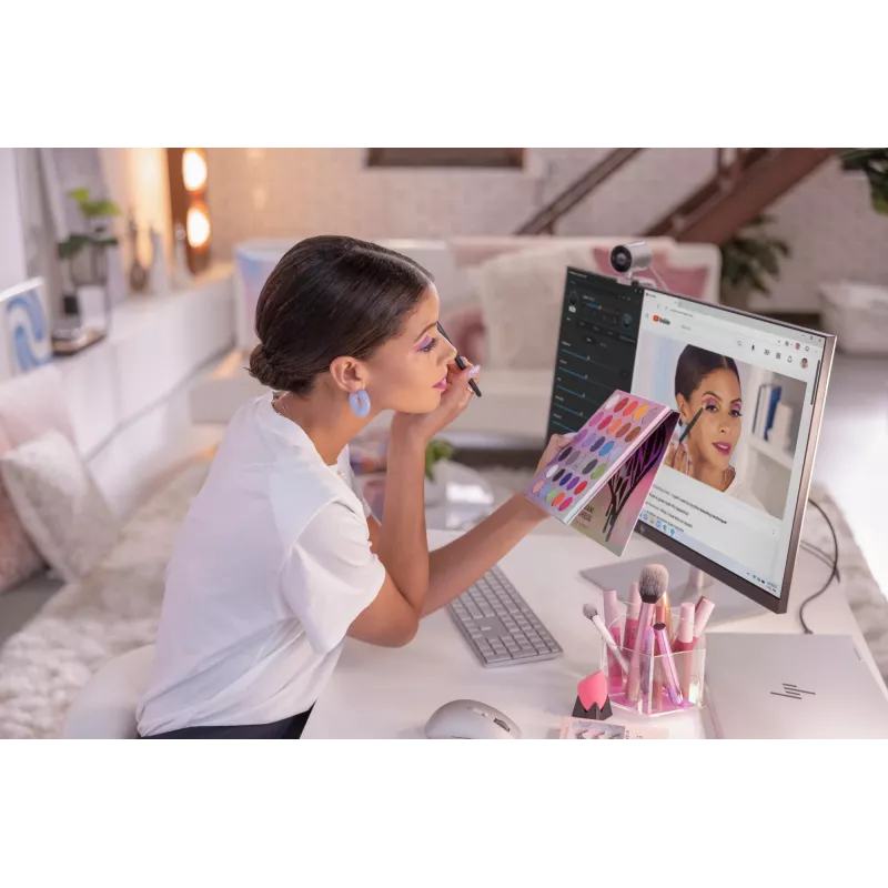 HP 930 Creator bezdrôtová myš, pre pravákov, Bluetooth, 3000 DPI, strieborná