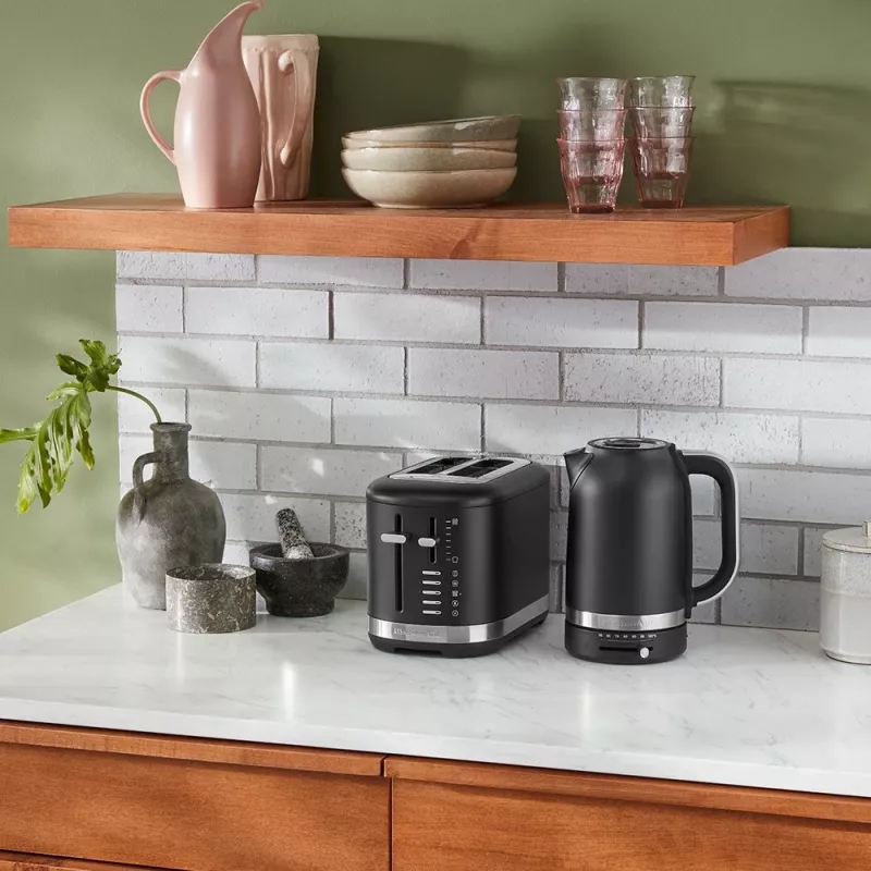 KitchenAid 5KEK1701EBM rýchlovarná kanvica 1,7 l 2400 W čierna