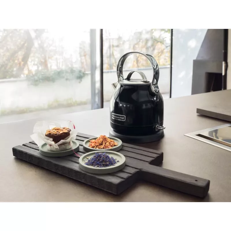 KitchenAid 5KEK1222EOB kanvica 1,25 L 2200 W čierna